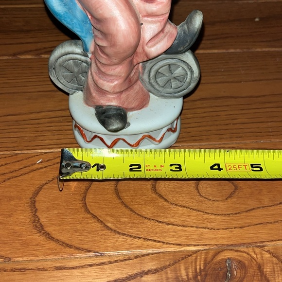 Circus clown ceramic 10” tall - Picture 9 of 10